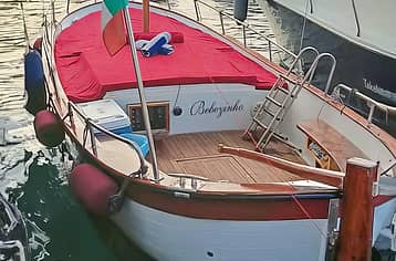 Gozzo Boat (7.4 m) with Skipper