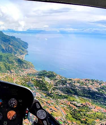 Helicopter Tour: Amalfi Coast and Sorrentine Peninsula