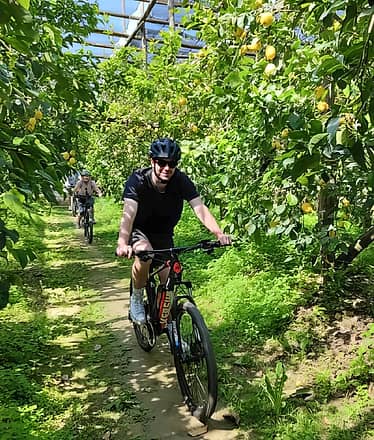 Backroads & Limoncello Experience: Sorrento E-Bike Tour