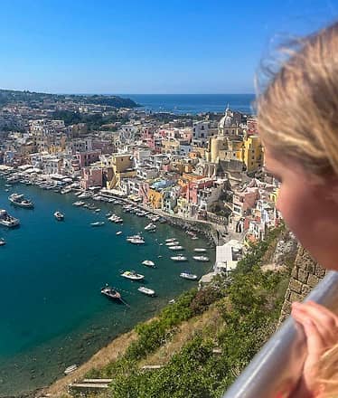 Ischia and Procida Group Boat Tour with Lunch on Board