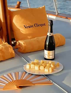 Capri Full-Day Boat Tour with Veuve Clicquot: Exclusive Experience
