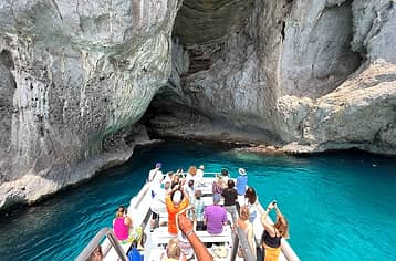 Tour to Capri from the Sorrento Peninsula with pick-up