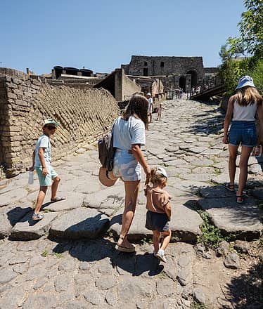 Pompeii for Kids: Guided Tour for the Whole Family