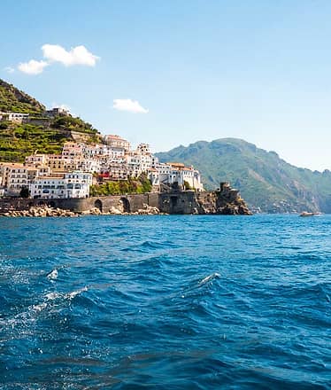 Costiera Amalfitana in barca da Napoli