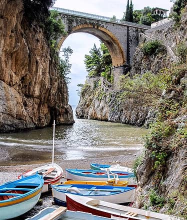 Costiera Amalfitana in barca da Napoli