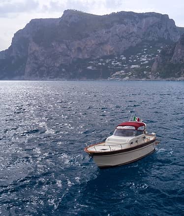 Private tour with typical Gozzo di Luccia 32