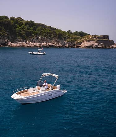 Private tour with next125 speedboat 