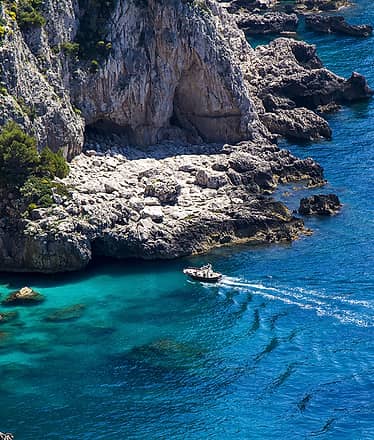 Ticket to Ride Fast: Capri Tour with Private Motorboat