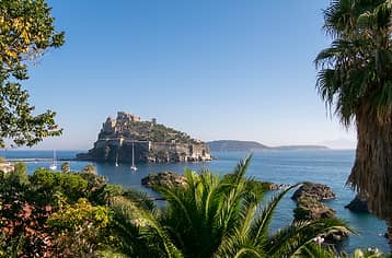 Across the Universe: Tour privato di Ischia in motoscafo