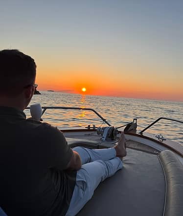 Tour privato in barca di Sorrento al tramonto!
