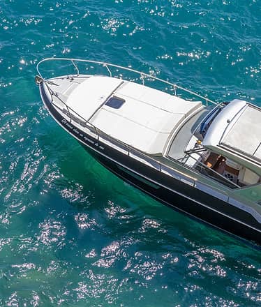 Capri tour from Amalfi or Maiori by motoryacht & small group.