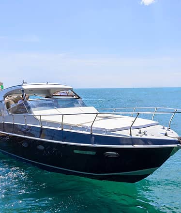 Capri tour from Amalfi or Maiori by motoryacht & small group.