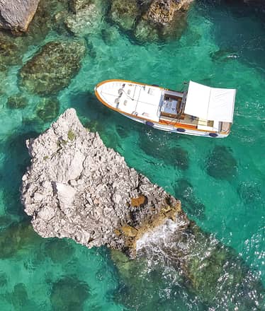 Tour of the island aboard a Capri launch