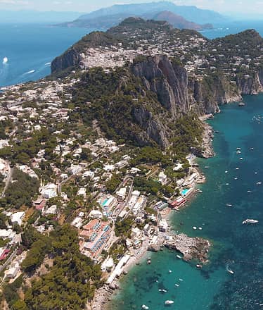 Tour of Capri and Ischia by motorboat