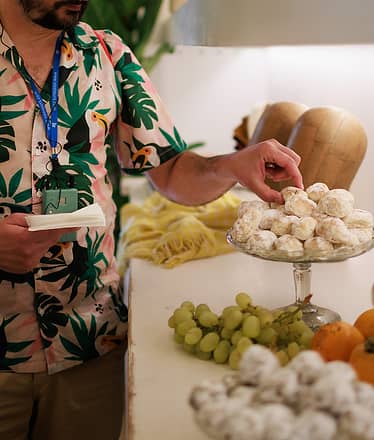 Textile workshop with demonstration and refreshments