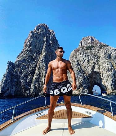 Capri Vibes: full-day island tour by boat