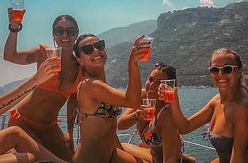 Tour in barca di mezza giornata: Costiera Amalfitana e Positano con Snorkeling