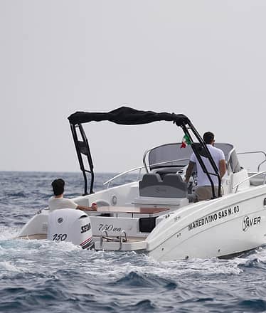 Private tour with Saver 7.50 speedboat