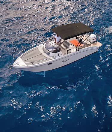 Private tour with Saver 7.50 speedboat