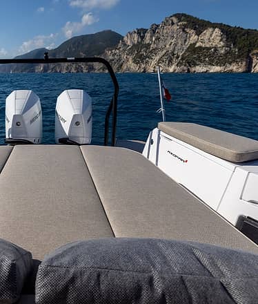 Private boat tour of Capri on an Axopar 28