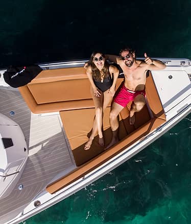 Private boat tour of Capri on an Axopar 28