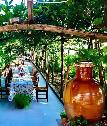 Sorrento: Food Tour by E-Bike and Visit at Vinegar Cellar