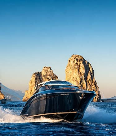 Luxury Experience: Exclusive Riva 44 Speedboat Transfer to and from Capri