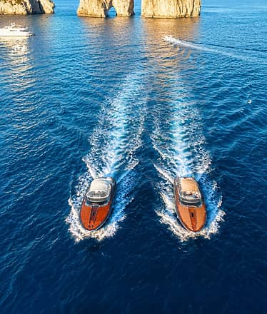 Luxury Experience: Exclusive Riva 44 Speedboat Transfer to and from Capri