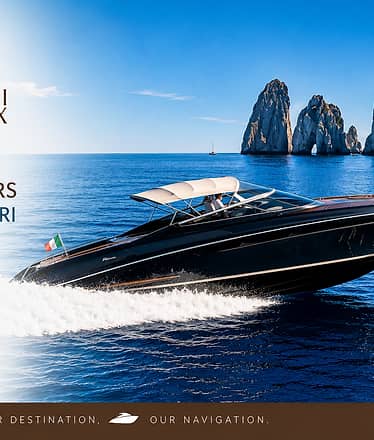 Esperienza di Lusso: Transfer Esclusivo con Motoscafo Riva 44 da e per Capri