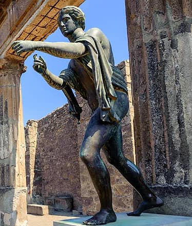 Tour of Pompei and Vesuvius from Sorrento, with pizza!