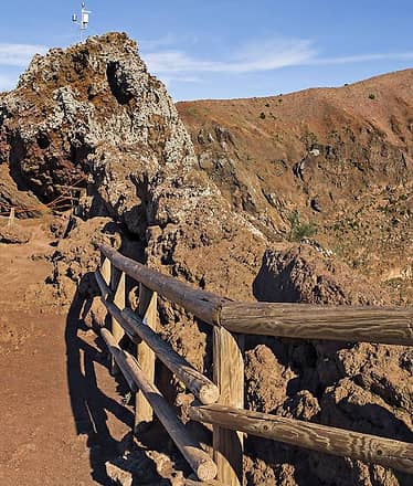 Tour of Pompei and Vesuvius from Sorrento, with pizza!