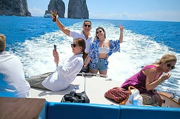 Capri Premium: tour per piccoli gruppi dal mare e via terra