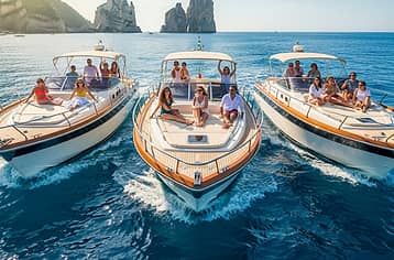 Capri Premium: tour per piccoli gruppi dal mare e via terra