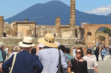 Tour saltacoda di Vesuvio e Pompei da Sorrento