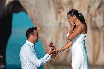 Proposta di matrimonio in barca, con photo shooting