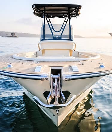 Capri in barca Emotion 30 Feet: tour privato tra grotte e Faraglioni