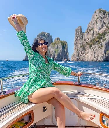 Boat tour of Capri for one person