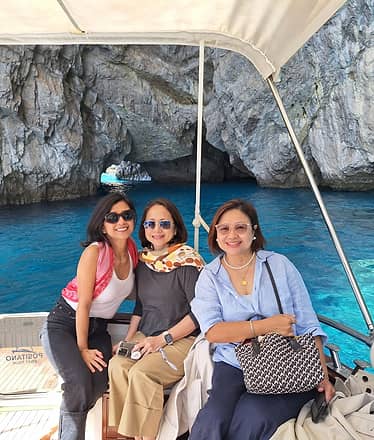 Tour privato in barca per Capri con fermata a Nerano per pranzo, intera giornata