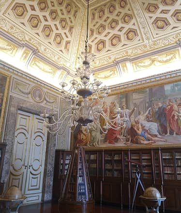 Group tour to the Royal Palace of Caserta, from Naples