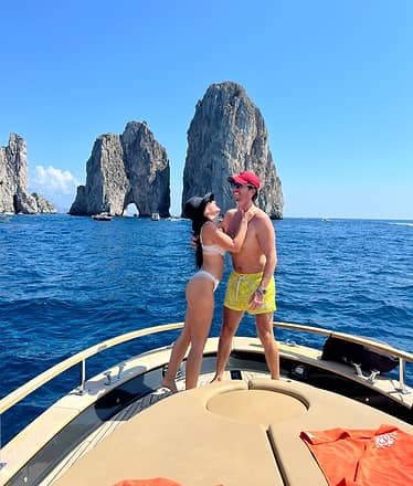 Tour di Capri all inclusive: gli angoli segreti in barca e visita della città