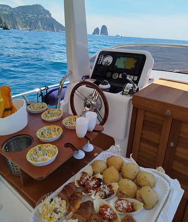 Capri All Inclusive Premium Private boat Tour and City Visit