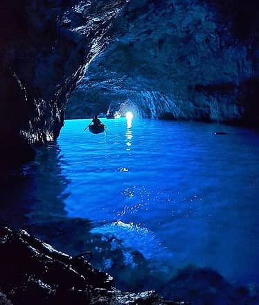 Blue Grotto and Capri Boat Tour with Aperitivo Swim and Snorkel