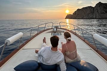 Sunset boat tour: the wonders of Capri