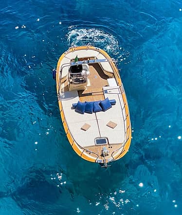 Private boat tour to Positano from Capri: a relaxing day at sea