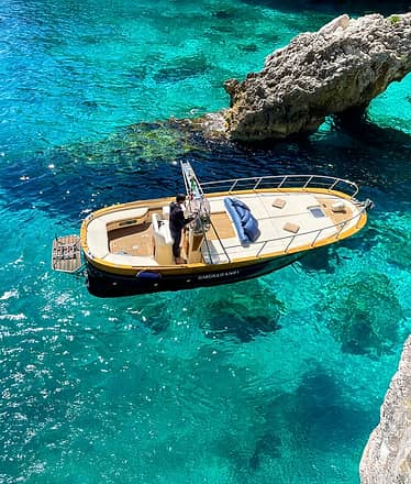 Gozzo 25 ft. with skipper