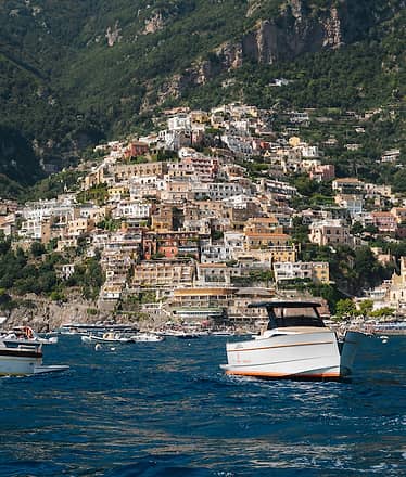 Explore the Amalfi Coast: boat tour between Positano to Amalfi