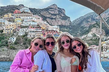 Positano e Amalfi in barca: tour privato tra borghi incantati e mare azzurro