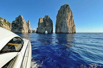 Tour privato di Capri in motoscafo luxury