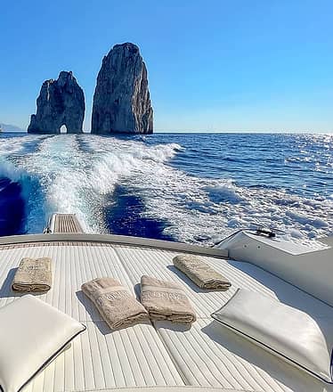 Amalfi Coast Luxury Speedboat Tour from Capri