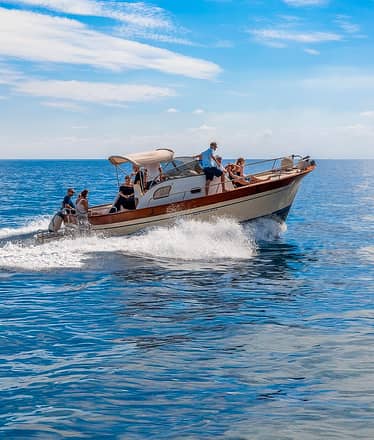 The best of Capri: boat tour for small groups
